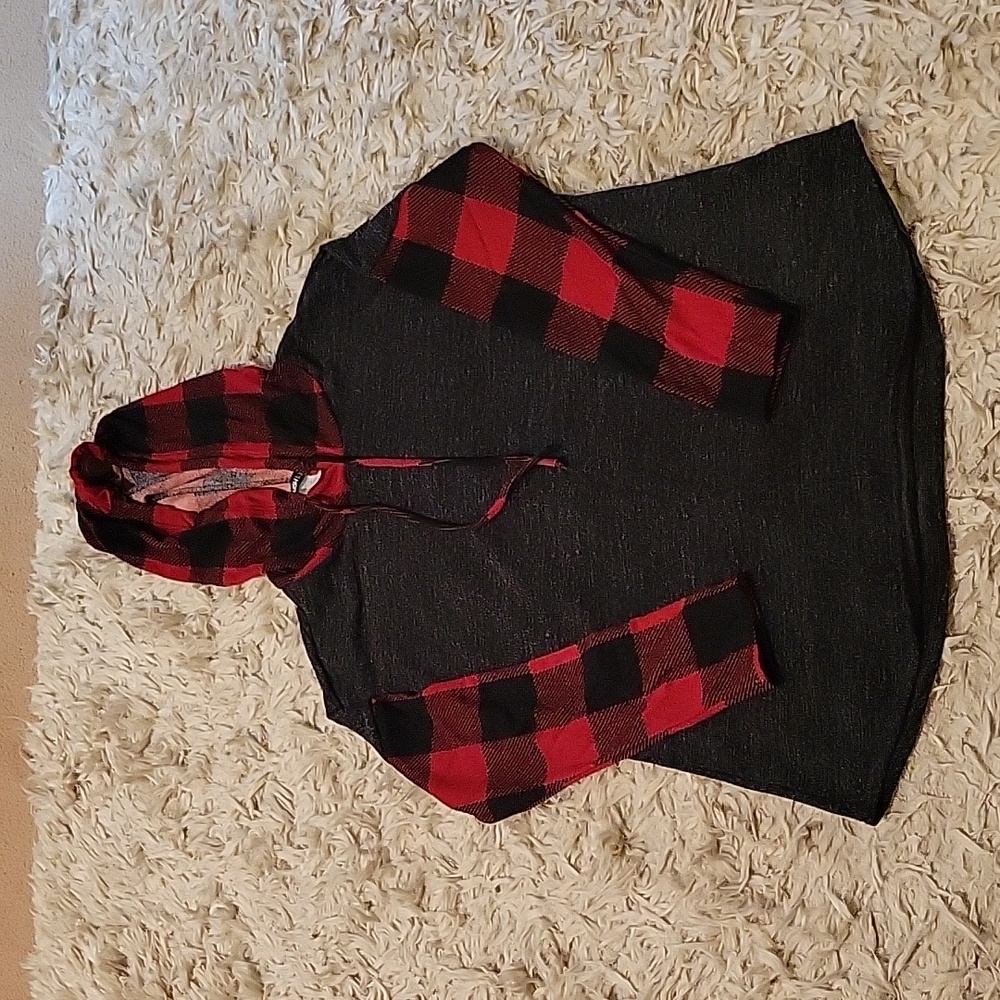 Lightweight buffalo plaid hoodie